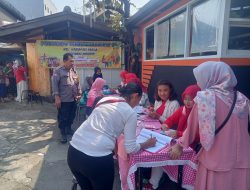 Bhabinkamtibmas Kelurahan Harapan Mulia Melakukan Monitoring Kegiatan Posyandu Balita dan Lansia