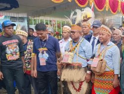 Calon Bupati William R.Manderin, SIP.M.Si dan Calon Wakil Bupati Yohanes G.Raubaba, S.Sos.MH Mendaftar ke KPU Kabupaten Kepulauan Yapen