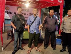 Piket Binmas Gondangdia Polsek Metro Menteng Aiptu Kamidi Pemantauan di Posko Nila Jaya 2024, Jembatan Perbatasan Kali Pasir Dengan Kwitang Senen, Jakarta Pusat