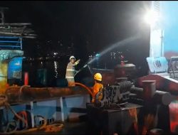 Bakamla RI Amankan Insiden Kebakaran Kapal Nelayan di Dermaga Muara Baru