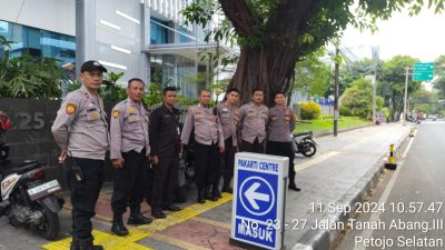Jaga Keamanan, Unit Patroli Samapta Gambir Lakukan Pengamanan Rencana Aksi Unjuk Rasa Di PT. Bio Farma