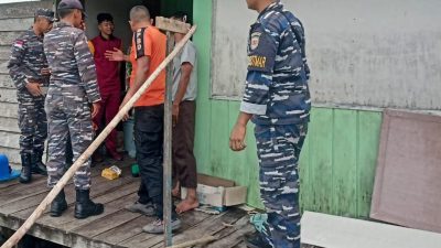 POSAL JEMAJA LANAL TAREMPA BANTU EVAKUASI 2 RUMAH TENGGELAM KORBAN CUACA BURUK