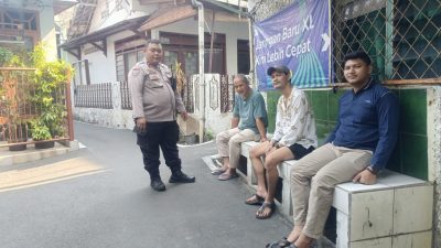 Bhabinkamtibmas Petamburan Silahturahmi Dengan Tokoh Pemuda Dan Warga