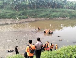 Heboh !!!, Penemuan 7 Mayat Di Sungai Pondok Gede Permai Jatirasa