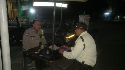 Bripka Faisal Sambang Dan Patroli Ke PD Pasar Kenari, Berikan Imbauan Kamtibmas Kepada Security