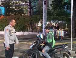Membubarkan Kendaraan Yang Mangkal Seputar Bunderan HI Menjelang Pilkada DKI Jakarta