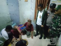 Bhabinkamtibmas dan Babinsa Pademangan Barat : Wujud Kepedulian dan Perhatian Kepada Warga Jenguk Warga Yang Sedang Sakit