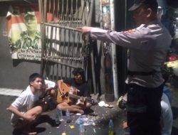 Anti Tawuran, Kapolsubsektor Galur Bubarkan Anak-anak Remaja Yang Nongkrong Tengah Malam