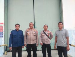 Personil Polri perketat Pengamanan di Gudang Logistik KPU Jakarta Timur