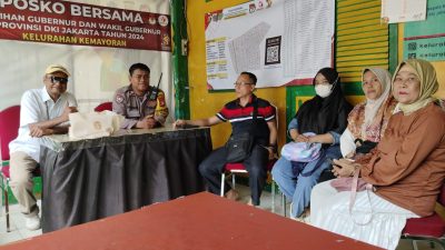 Bhabinkamtibmas Kelurahan Kemayoran Melaksanakan Kegiatan Patroli dan Sambang Dialogis