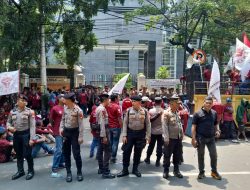 Polsek Kemayoran Melakukan Pengamanan Aksi Unjuk Rasa