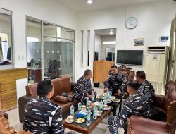 Danlanal Simeulue Sambut Kedatangan Tim Wasev Spotmaral Mabesal di Bandara Lasikin