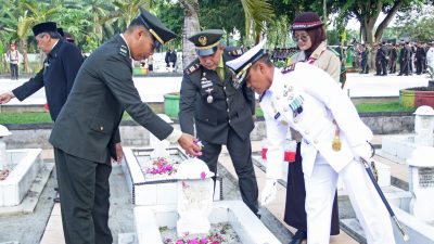 Danlanal TBA Hadiri Ziarah TMP Peringatan Hari Pahlawan Ke–79 Tahun 2024