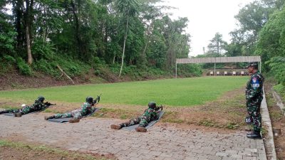 Pertajam dan Asah Kemampuan Prajurit, Satlinlamil 3 Laksanakan Latihan Menembak