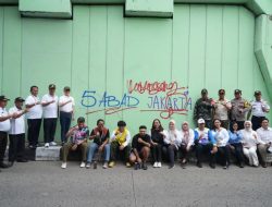 Wakil Wali Kota Jakut Monitoring Pembuatan Mural di Jalan RE Martadinata