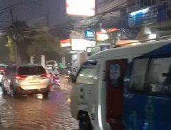 Banjir Setinggi Lutut Rendam Sunter Akibat Hujan Lebat dan Angin Kencang