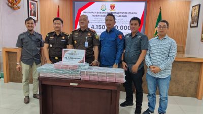 Kejari Jakut Terima Uang Pengganti 4,15 Miliar di Kasus Dugaan Korupsi Penjualan Komoditi Perum Bulog