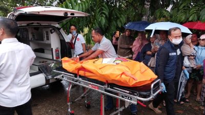 Sat Reskrim Polres Kuansing Olah TKP Dugaan Pembunuhan di Perumahan Griya Sinambek