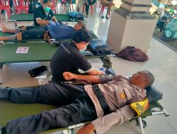 Bhabinkamtibmas Medahan Ikuti Bakti Sosial Donor Darah dalam Rangka HUT Ke-32 Desa Medahan