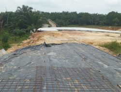 Proyek Pembangunan lintasan Sepatu  Roda  Dinas Pemuda dan olah raga Kota Pekanbaru tahun 2024 Ambruk