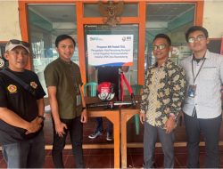 BO Pamulang Berikan Bantuan Pengadaan barang Pemotong Rumput kepada LPM Desa Rawakalong