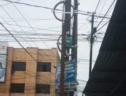 Merusak Estetika Kota Infrastruktur jaringan  Kabel FO milik sejumlah  Profider Takmiliki izin Pemanfataan RMJ
