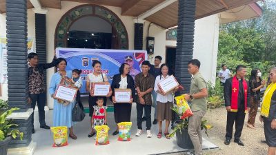 Minggu Kasih Sat Reskrim Polres Kuansing Berbagi Sembako di Gereja GBI KNCC Teluk Kuantan