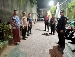 Pengamanan kegiatan sholat Tarawih umat Muslim dalam rangka Bulan Puasa 1 Ramadhan 1446 Hijriyah di Ubudiyah