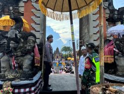 Sinergi TNI-Polri dalam Pengamanan Upacara Piodalan di Bonbiyu-Saba