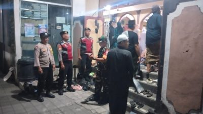 TNI-Polri Dalam Mewujudkan Bulan Ramadhan yang Kondusif, Atensi Ibadah Sholat Taraweh di Blahbatuh