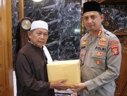 Berkah Ramadan 2025, Kapolres Metro Tangerang Kota Wakafkan Al-Qur’an Ajak Remaja Belajar Agama