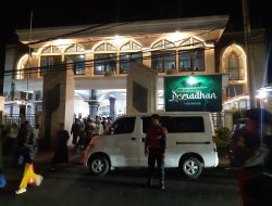 Personil Ops Cipkon Agung 2025 Laksanakan Pengamanan Sholat Tarawih di Masjid Agung Al-Ala 