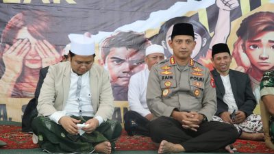 Kapolres Metro Tangerang Kota menghadiri Ngabuburit Bertajuk #Rise And Speak, di Ponpes Asshiddiqiah Tangerang