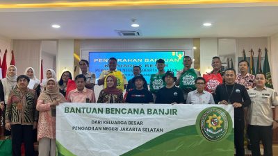 Rombongan PN Jaksel Adventure Dropping Bantuan Sembako Untuk Korban Banjir Bekasi