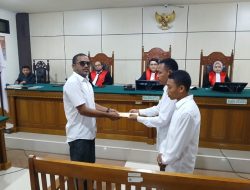 Tegang di Depan Bandara, Teduh di PN Labuha: Suporter Ricuh Sepakat Damai di Ruang Sidang