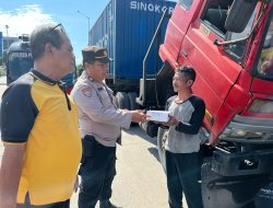 Satbinmas Bagikan Makanan Buka Puasa di Bulan Penuh Ampunan