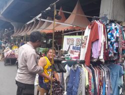 Berikan Pengamanan, Personel Polsek Pademangan Patroli di Pasar Malam dan Takjil Ramadhan