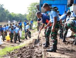 Peduli Lingkungan Wujudkan Area Bersih dan Nyaman, Personel TNI AU Wilayah Makassar Bakti Sosial dalam rangka HUT Ke-79 TNI AU