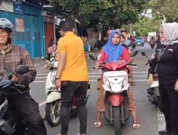 Media Online Updaterkini.id Bagikan Takjil Bagi Warga di Kelurahan Tugu Utara