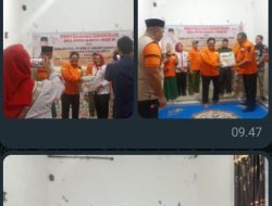 Komjen Pol Purn. Drs. H. Adang Daradjatun Berbagi Bingkisan Lebaran untuk Relawan dan Tokoh Masyarakat Jakarta Utara