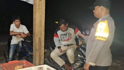 Polsek Hulu Kuantan Patroli Preventif dan Cipta Kondisi Dalam Rangka Operasi Ketupat Lancang Kuning 2025