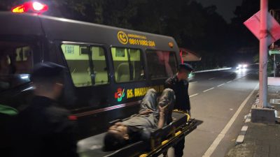 Subuh Dikontak Masyarakat, RSBBrimob Tanggulangi Kecelakaan Lalin