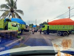 Galian Tanah di Tutul Jalan Menjadi Licin dan Lalulintas Semrawut, Siapakah Yang Bertanggung Jawab???
