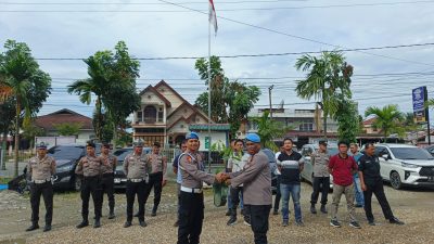 Polres Kuansing Simbolis Berikan Bibit dan Tanam Pohon untuk Personel yang Berulang Tahun