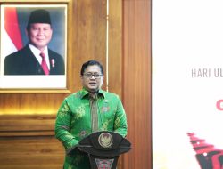 Raih Penghargaan Dari PWI Jawa Timur, Wamen Viva Yoga: Menjadi Pelecut Untuk Meningkatkan Kinerja   