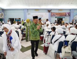 “Wali Kota Pontianak Lepas 439 Calhaj, Nura Jadi Sorotan dengan Kisah Penuh Haru”