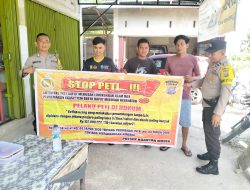 Polsek Kuantan Mudik Melaksanakan Giat Penyebaran Maklumat Kapolres Kuansing Tentang Larangan Peti di Desa Teberau Panjang