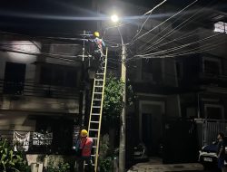 Penerangan Jalan Umum (PJU) Timbulkan Percikan Api di RW.15 Sunter Agung, Karang Taruna Gerak Cepat Merespon