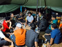 Ketua Umum GP Ansor Addin Jauharudin Kunjungi Posko Ansor Banser Peduli Kebakaran Kapuk Muara