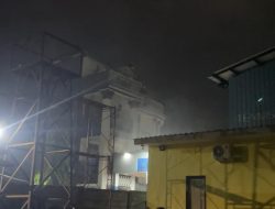 Insiden Korsleting di Lapangan Padel RacketGo RW 15, Situasi Cepat Terkendali